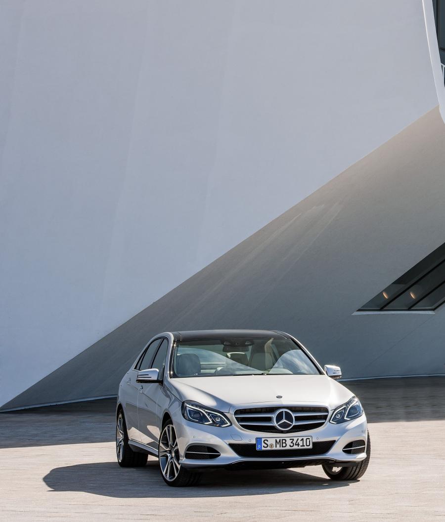  Mercedes-Benz E350 4Matic 2013 года  (фото 12 из 15)